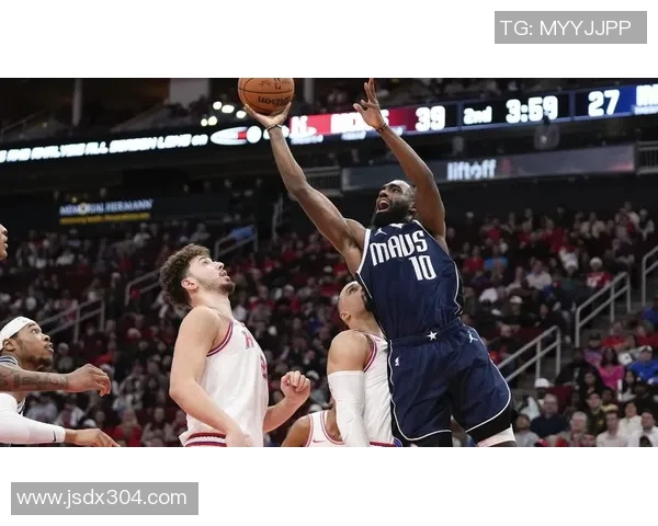 火箭主场不敌独行侠，遭遇两连败，未来之路充满挑战