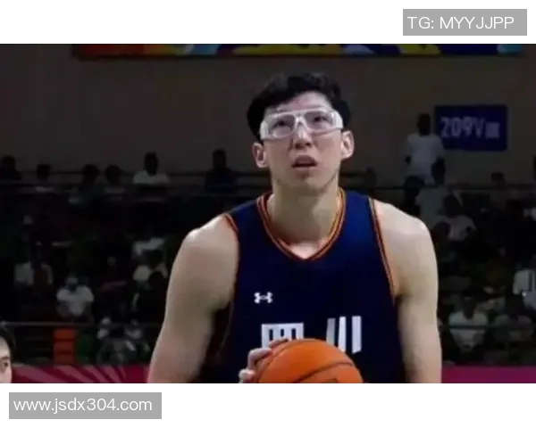 尼克斯队球星周琦状态回升，成为内线重要得分点