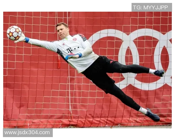 诺伊尔神扑，拜仁慕尼黑关键三分得手